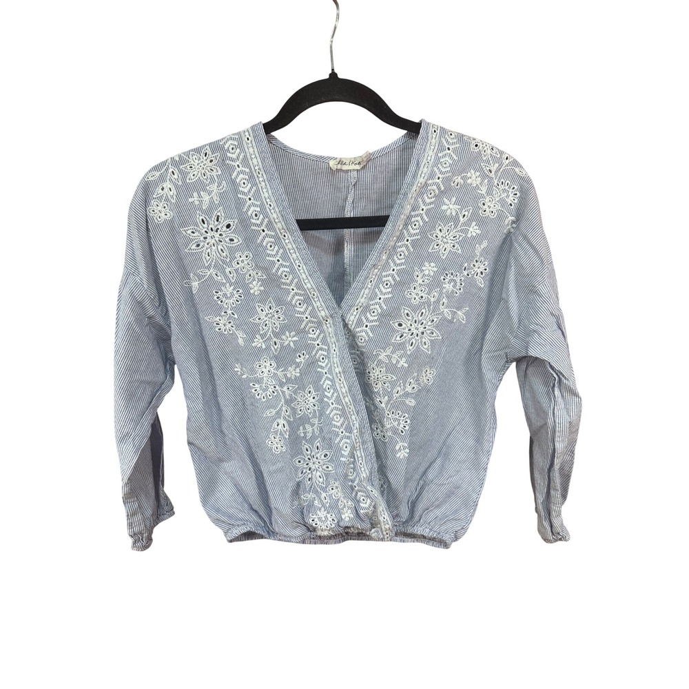 Chloe & Katie Blue White Pinstripe Eyelet Embroidered Surplice Wrap Top Small